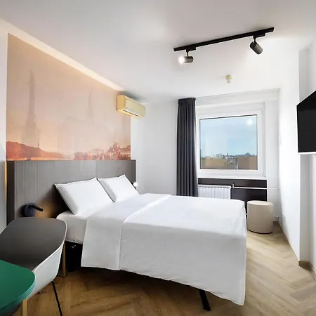 Orel Hotel 3*